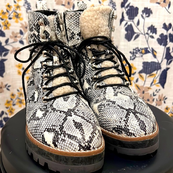 Faux Fur Snake skin combat boots - Picture 1 of 8